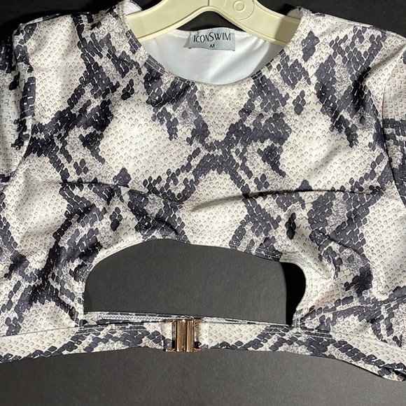 ICON SWIM Snakeskin crew neck swim top in women’s size Medium - Picture 5 of 8